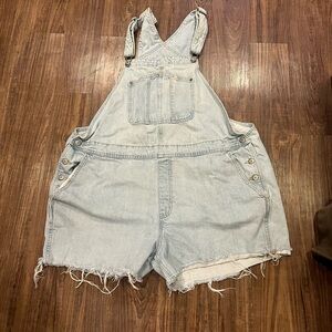 Women’s Old Navy Light Blue Denim Overalls XXL